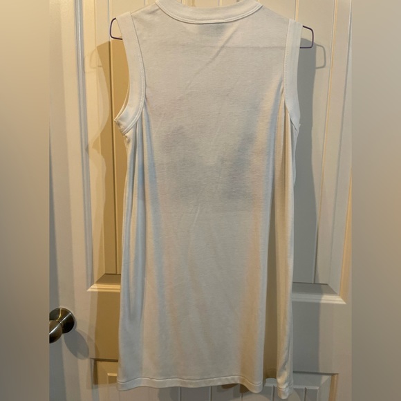 Sunday Comics Women’s Tank Top Day At The Beach Mickey And Minnie Medium - Picture 5 of 5